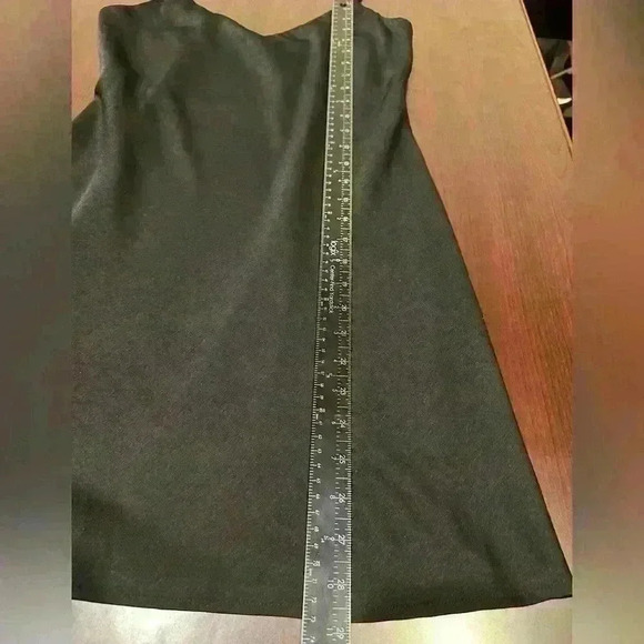 ILLA ILLA Women’s Slip Dress Sz M Black V-neck Mini Y2K Little Black Dress - Picture 6 of 10